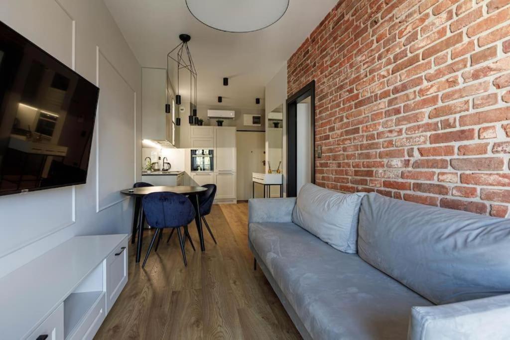 Golden Apartments Wroclaw - Great Location - Cozy And Bright&Janapawla19 Exterior photo